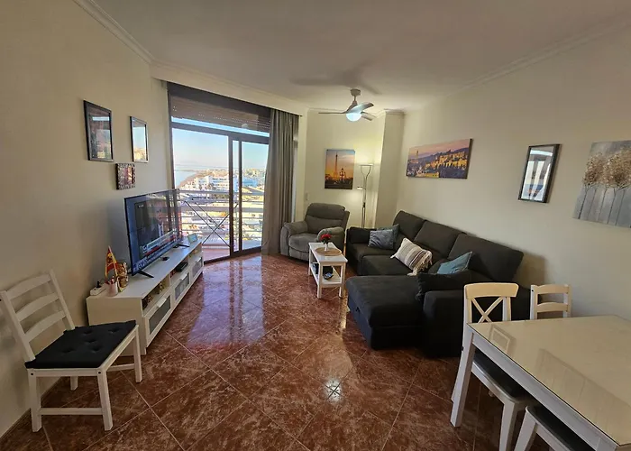 La Roca-Mediterraneo Views, 8Th Floor-New Kitchen- Pool- Parking-Air Conditioning, Ceiling Fans & Free Wifi