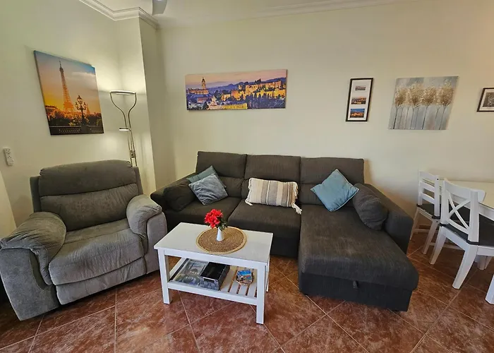 La Roca-Mediterraneo Views, 8Th Floor-New Kitchen- Pool- Parking-Air Conditioning, Ceiling Fans & Free Wifi