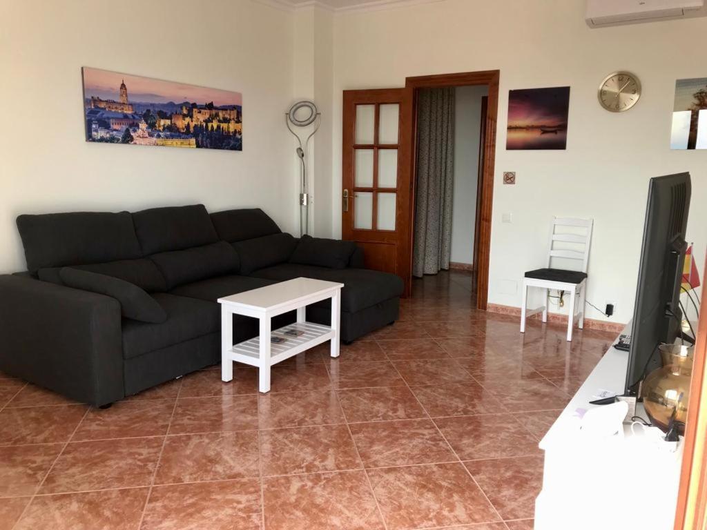 Apartment La Roca-mediterraneo Views, 8th Floor-new Kitchen- Pool- Parking-air Conditioning, Ceiling Fans & Free Wifi Torremolinos
