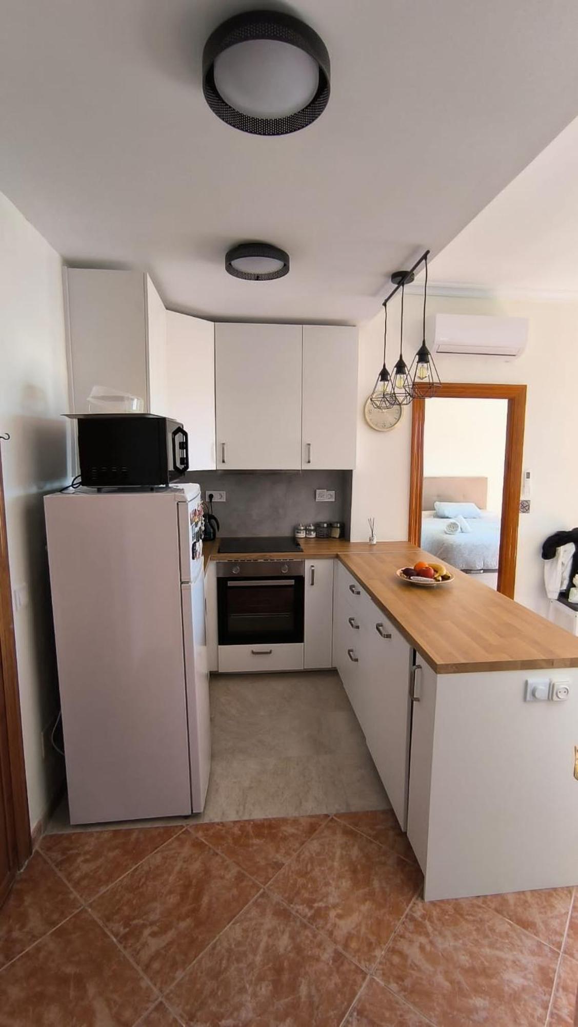 Apartamento La Roca-mediterraneo Views, 8th Floor-new Kitchen- Pool- Parking-air Conditioning, Ceiling Fans & Free Wifi *